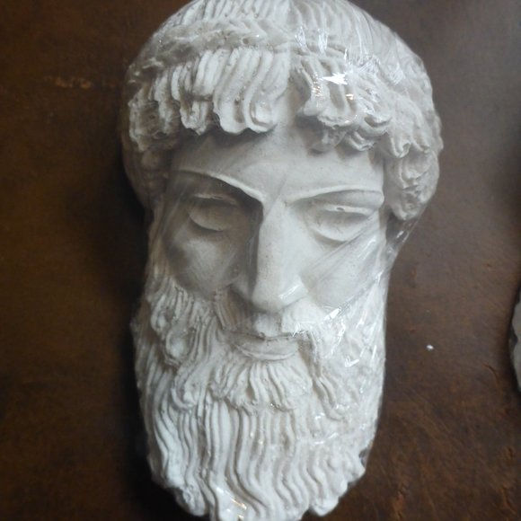 3 Small Vintage Ancient Roman Decorative Hanging Heads - Very Unique! - Picture 2 of 5